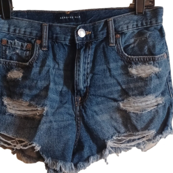 Aeropostale distressed highrise shorty distressed shorts.Size 8. Summer!! - Picture 2 of 8